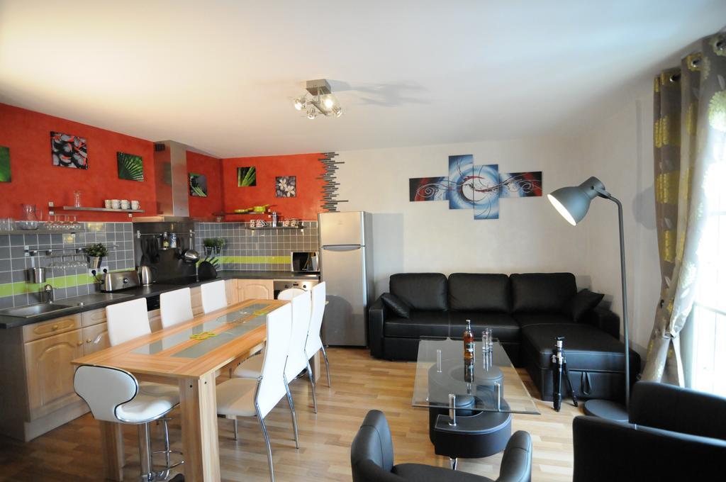 Appartement De Charme Climatise Pour 6 A 8 Pers Амбоаз Стая снимка